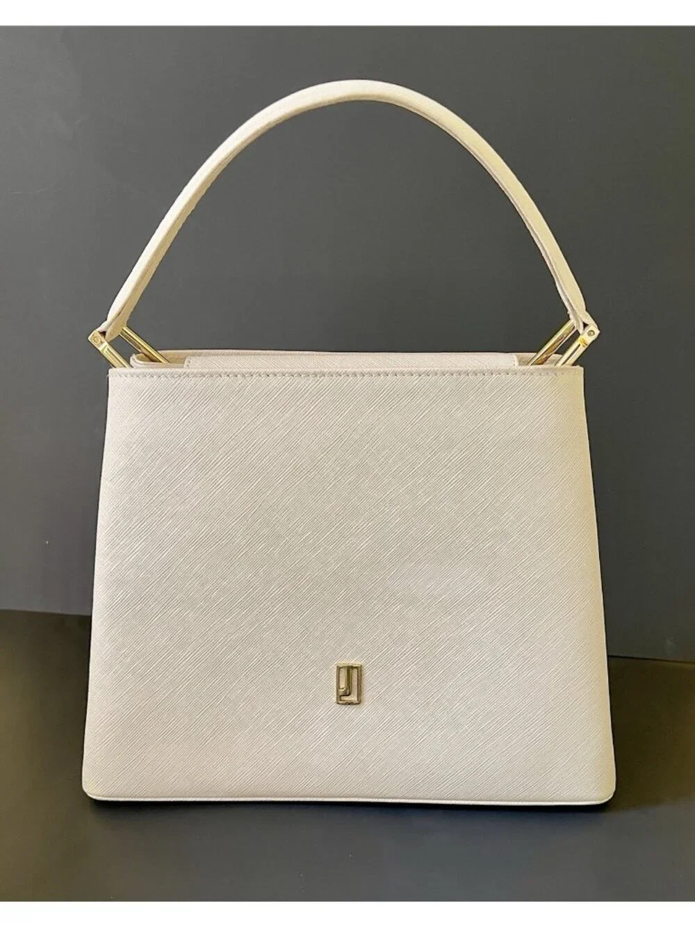 Jafferjees Willow Top Handle Bag Off White Cream Vertical Grain Leather Luxury
